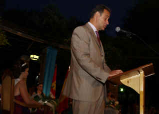 Proclamacion Reinas y Pregon_2ag2011b2.jpg (519807 bytes)